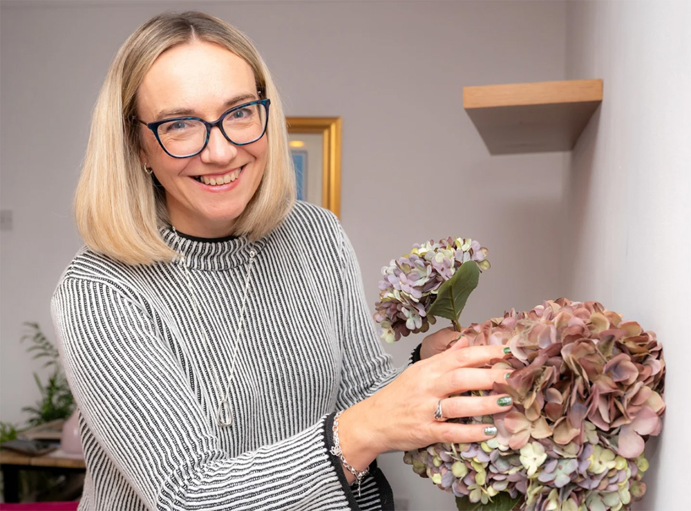 10 ideas to style a bookshelf